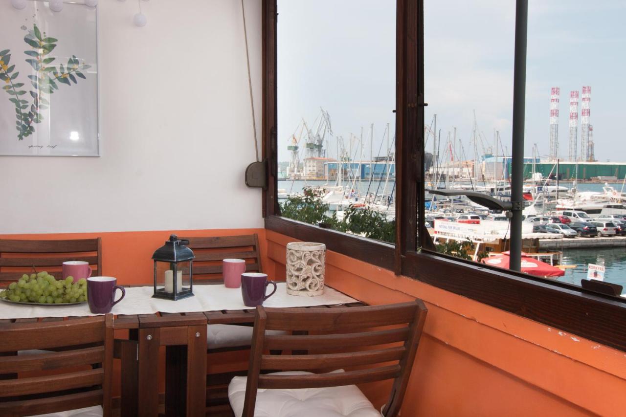 Harbour-Apartment With Sea View And Parking Spot Pula Extérieur photo